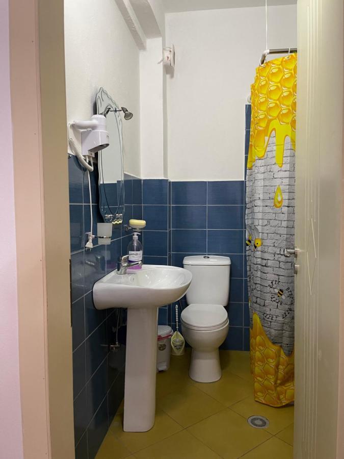 Oni'S Apartments Sarande Bagian luar foto