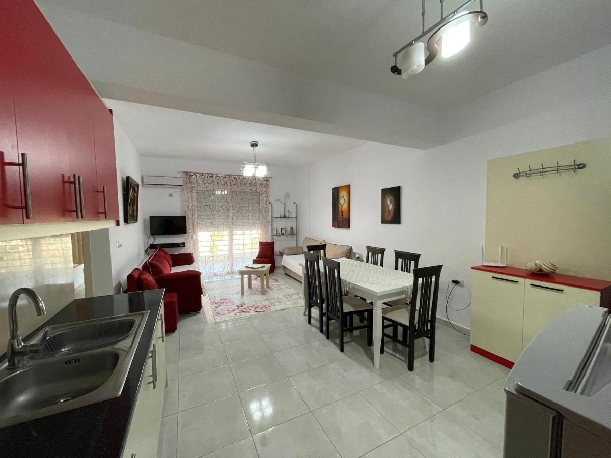 Oni'S Apartments Sarande Bagian luar foto
