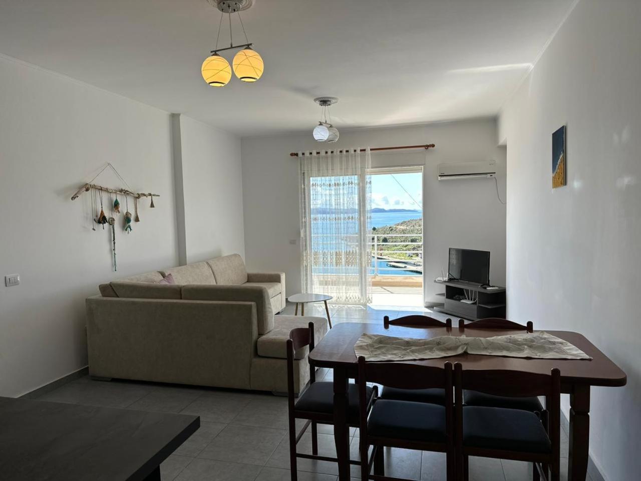 Oni'S Apartments Sarande Bagian luar foto