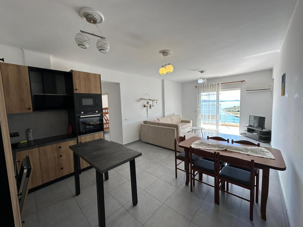 Oni'S Apartments Sarande Bagian luar foto