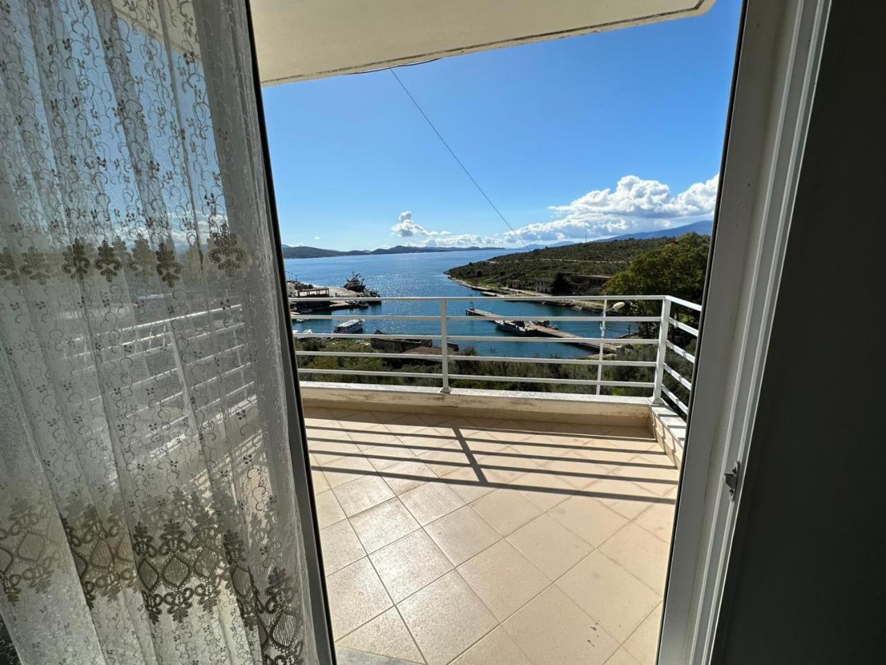 Oni'S Apartments Sarande Bagian luar foto
